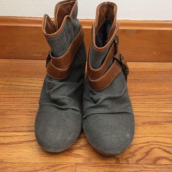 ALDO canvas slouch ankle boots with buckles | Size 8.5 - Picture 2 of 7